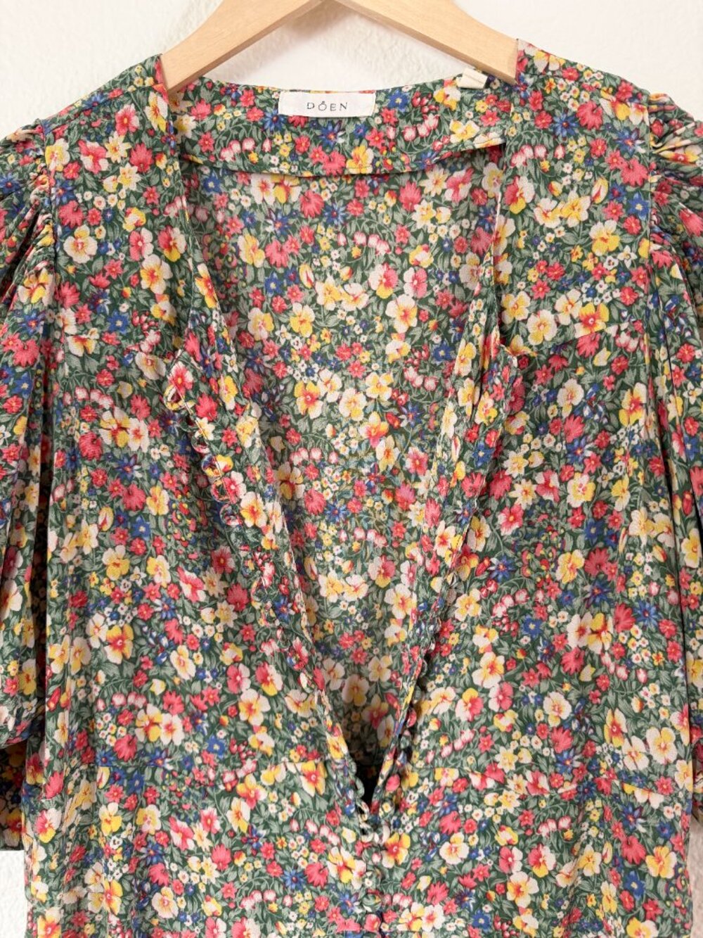 Doen Laurel Dress in Green Valley Floral Size Large ***ALTERED TO KNEE LENGTH*** - Picture 5 of 6